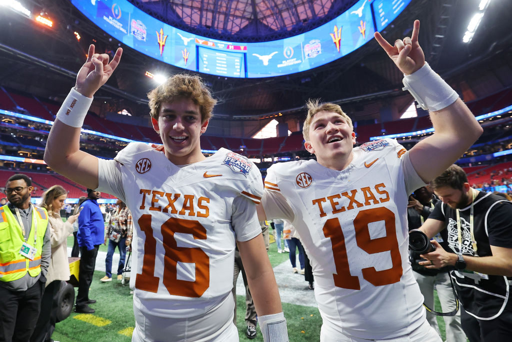 Texas avoids huge upset, beats Arizona State 39-31 in double overtime in Peach Bowl